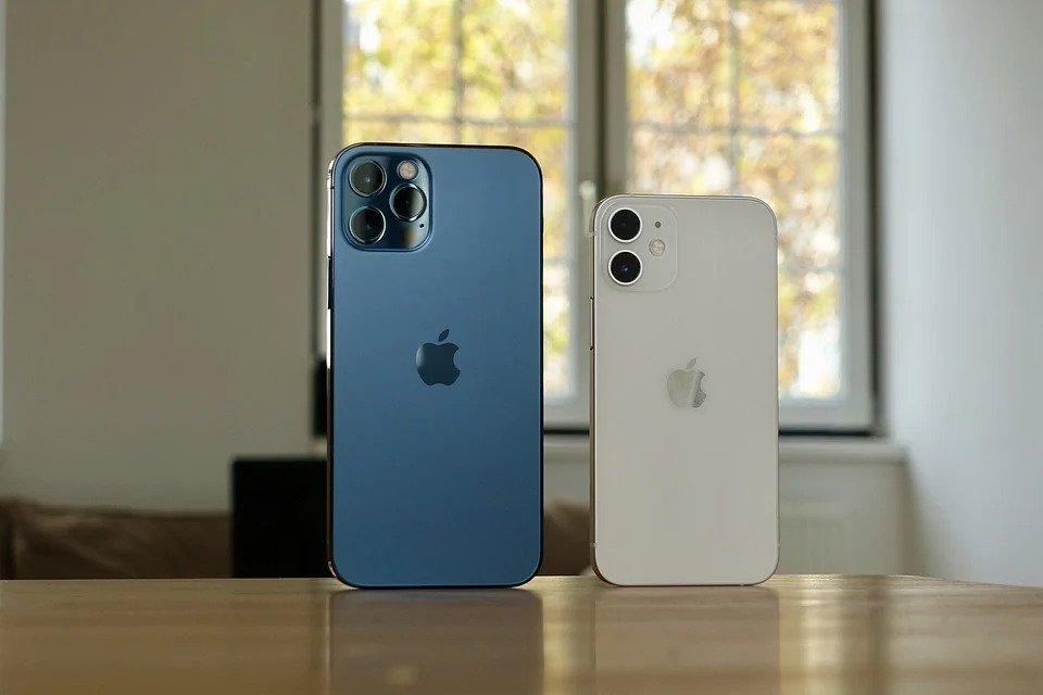Apple smartphone